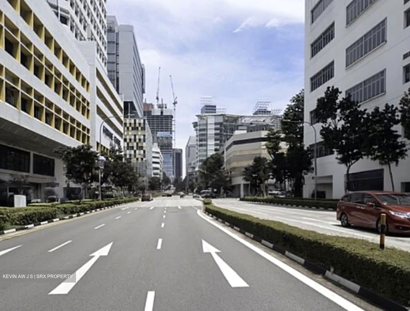 Middle Road (D7), Retail #528653501